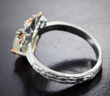 Серебряное кольцо с кристаллическим эфиопским опалом 1,15 карата и перидотом