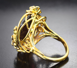 Золотое кольцо с крпным насыщенным красным турмалином 14,1 карата и бриллиантами Золото