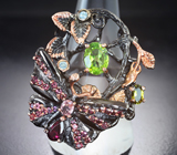 Серебряное кольцо с перидотами, родолитами, розовым турмалином и голубыми топазами Серебро 925