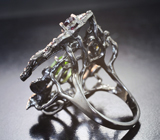 Серебряное кольцо с перидотами, родолитами, розовым турмалином и голубыми топазами Серебро 925