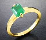 Золотое кольцо с насыщенным уральским изумрудом 0,75 карата Золото