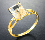 Золотое кольцо с персиковым морганитом 2,67 карата Золото