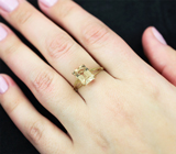 Золотое кольцо с персиковым морганитом 2,67 карата Золото