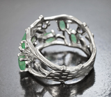 Ажурное cеребряное кольцо с изумрудами и танзанитами