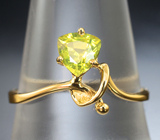 Золотое кольцо с редким желтовато-зеленым хризобериллом 0,92 карата Золото