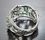 Изысканное серебряное кольцо с изумрудами и танзанитами