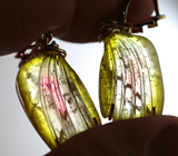 Золотые серьги с резными полихромными турмалинами 37,52 карата, перидотом и разноцветными сапфирами Золото