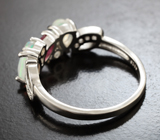 Прелестное серебряное кольцо с кристаллическими эфиопскими опалами и рубином Серебро 925