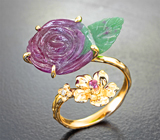 Золотое кольцо с редким резным рубином в цоизите 11,83 карата, сапфиром и бриллиантом Золото