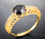 Золотое кольцо с черным 1,65 карата и бесцветными бриллиантами Золото