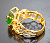Золотое кольцо с сочным желто-зеленым турмалином 6,87 карата и сапфирами Золото
