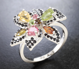 Превосходное серебряное кольцо с разноцветными турмалинами и черными шпинелями