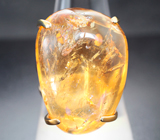 Золотое кольцо с крупным золотисто-медовым цитрином 55,21 карата и лейкосапфирами
