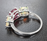 Яркое серебряное кольцо с рубином и ограненными эфиопскими опалами Серебро 925