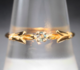 Золотое кольцо с уральским александритом высокой чистоты 0,08 карата и бриллиантами Золото