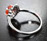 Яркое серебряное кольцо с ограненным мексиканским опалом и сапфирами