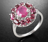 Яркое серебряное кольцо с рубином и родолитами