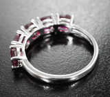 Превосходное серебряное кольцо с рубинами