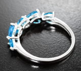 Великолепное серебряное кольцо с «неоновыми» апатитами