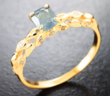 Золотое кольцо с редким насыщенным уральским александритом 0,55 карата и бриллиантами