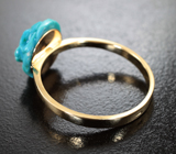 Золотое кольцо с яркой резной армянской бирюзой 3,04 карата
