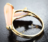 Золотое кольцо с натуральными solid кораллами 5,31 карата и цаворитами