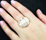 Золотое кольцо с резной камеей из перламутра «Древо жизни»