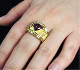 Кольцо с пурпурным сапфиром в форме сердца и бриллиантами Золото