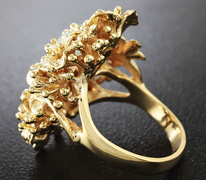 Массивные женские кольца из золота