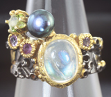 Серебряное кольцо с лунным камнем, цветной жемчужиной, перидотом и аметистами Серебро 925