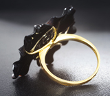 Золотое кольцо с резным ониксом 14,96 карата и желтыми сапфирами Золото
