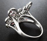 Изысканное серебряное кольцо с родолитами и лунным камнем Серебро 925