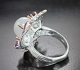 Серебряное кольцо с лунным камнем 6,41 карата, аметистом и родолитами Серебро 925
